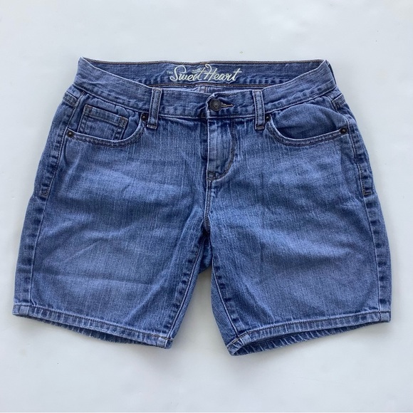 Old Navy Sweetheart Denim Shorts - Picture 1 of 4